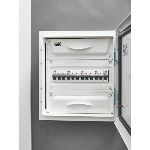 ARMAT Автоматический выключатель M06N 3P D 1А IEK