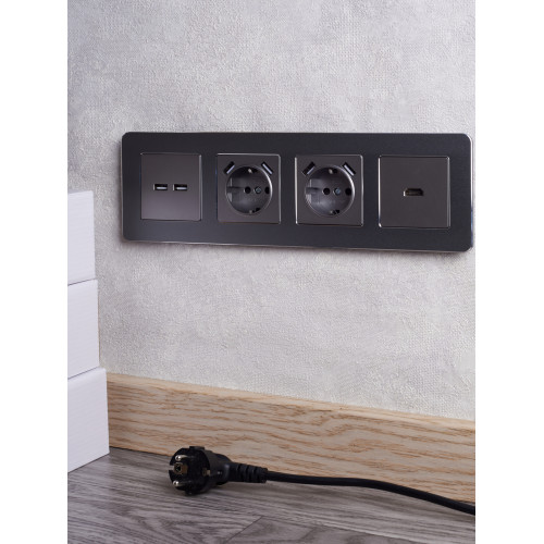 BRITE Розетка HDMI РHDMI-0-БрС сталь IEK BRITE Розетка HDMI РHDMI-0-БрС сталь IEK