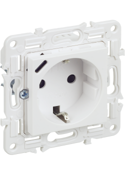 SKANDY Розетка с заземлением с защитными шторками 16А с USB C 18Вт SK-R17W арктический белый IEK