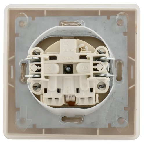 KVARTA Розетка с заземлением с защитными шторками с крышкой 16А IP44 РСбш10-3-ККм-44 кремовый GENERICA KVARTA Розетка с заземлением с защитными шторками с крышкой 16А IP44 РСбш10-3-ККм-44 кремовый GENERICA
