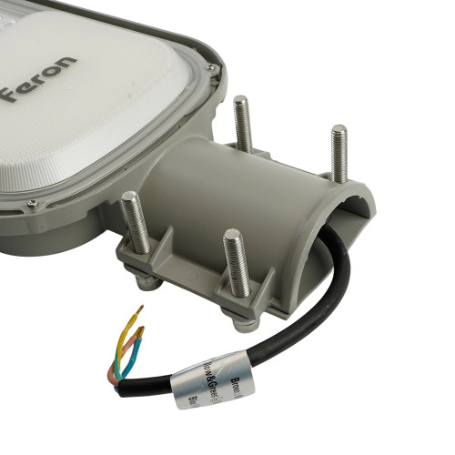 Светодиодный уличный консольный светильник Feron SP3040 100W 5000K 230V, серый Светодиодный уличный консольный светильник Feron SP3040 100W 5000K 230V, серый