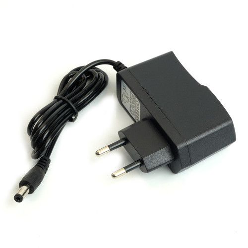 Светодиодный прожектор Feron LL-950 переносной с зарядным устройством IP66 30W 6400K Светодиодный прожектор Feron LL-950 переносной с зарядным устройством IP66 30W 6400K