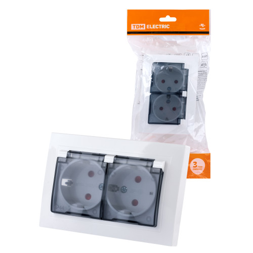 Розетка двойная 2П+З с защ. шт. и проз. крышкой 16А 250В IP44 (основание пластик) белая 