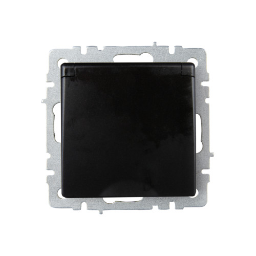 BRITE Розетка 1-местная с заземлением с защитными шторками и крышкой 16А IP20 РСбш10-3-БрЧ черный IEK BRITE Розетка 1-местная с заземлением с защитными шторками и крышкой 16А IP20 РСбш10-3-БрЧ черный IEK