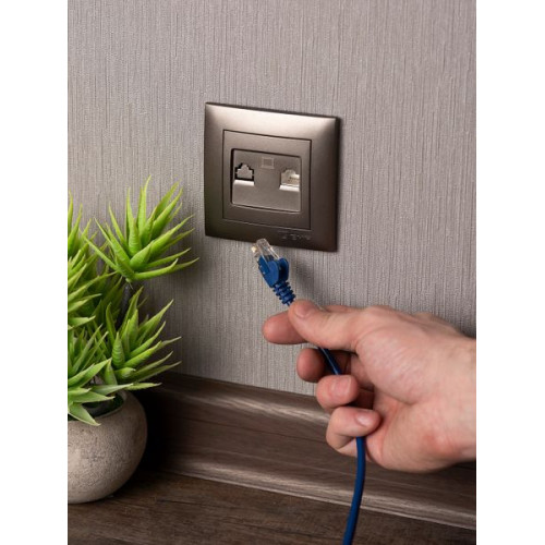 Валенсия лиц. панель розетки RJ-45 1-местная графит EKF Валенсия лиц. панель розетки RJ-45 1-местная графит EKF