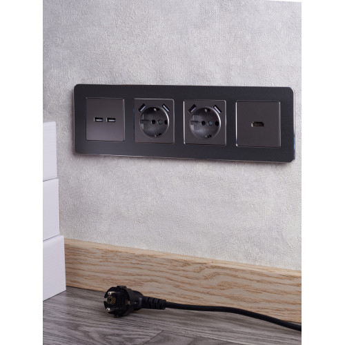 BRITE Розетка 1-местная с заземлением с защитными шторками 16А с USB A+A 5В 2,1А РЮш10-1-БрС сталь IEK BRITE Розетка 1-местная с заземлением с защитными шторками 16А с USB A+A 5В 2,1А РЮш10-1-БрС сталь IEK