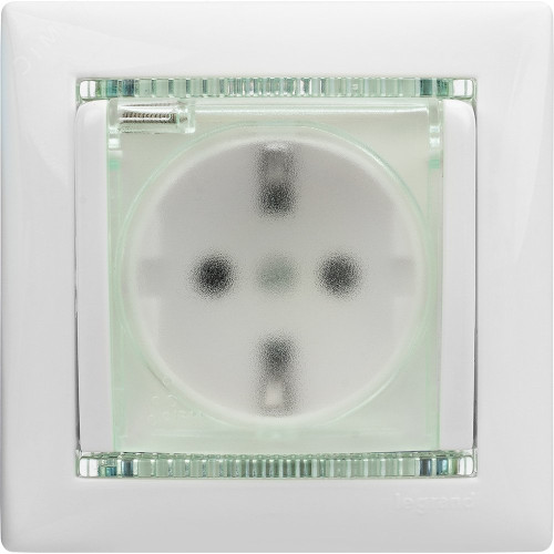 Розетка 1-местная с заземлением с защитными шторками и крышкой 16А IP44 белый VALENA