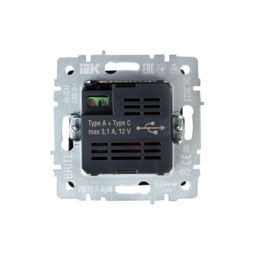BRITE Розетка USB A+C 18Вт РЮ11-1-БрЧ черный IEK BRITE Розетка USB A+C 18Вт РЮ11-1-БрЧ черный IEK