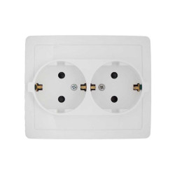 Розетка 2-м СП Simon15 16А IP20 250В с заземл. Schuko защ. шторки винт. клеммы бел. Simon 1590451-030