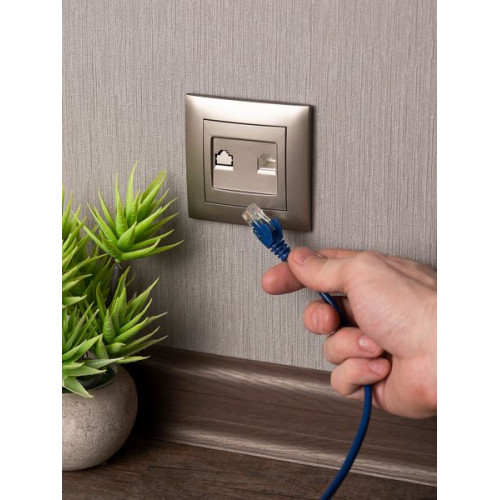 Валенсия лиц. панель розетки RJ-45 1-местная кашемир EKF Валенсия лиц. панель розетки RJ-45 1-местная кашемир EKF