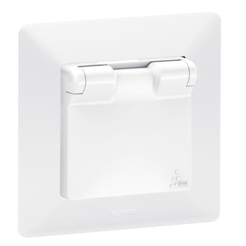 Розетка 1-м СП Valena Life 16А IP44 250В 2P+E защ. шторки с крышкой механизм бел. Leg 753119 Розетка 1-м СП Valena Life 16А IP44 250В 2P+E защ. шторки с крышкой механизм бел. Leg 753119