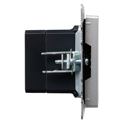 BRITE Розетка USB A+C 18Вт РЮ11-1-БрА алюминий IEK BRITE Розетка USB A+C 18Вт РЮ11-1-БрА алюминий IEK