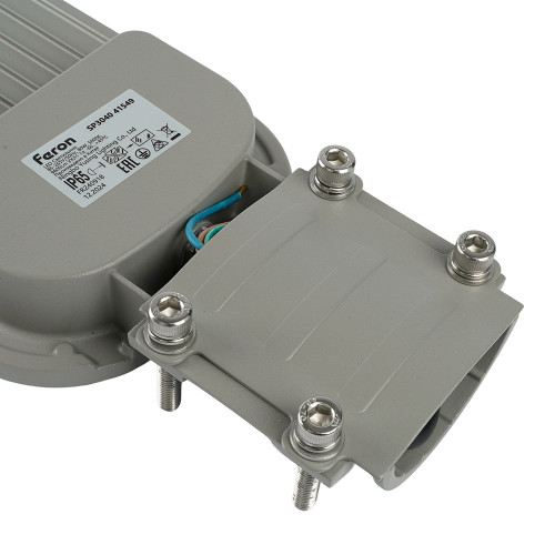 Светодиодный уличный консольный светильник Feron SP3040 80W 5000K 230V, серый Светодиодный уличный консольный светильник Feron SP3040 80W 5000K 230V, серый