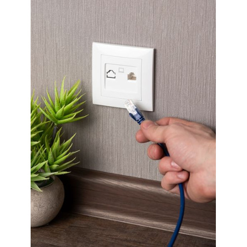 Валенсия розетка компьютерная RJ-45 1-местная белая EKF Валенсия розетка компьютерная RJ-45 1-местная белая EKF