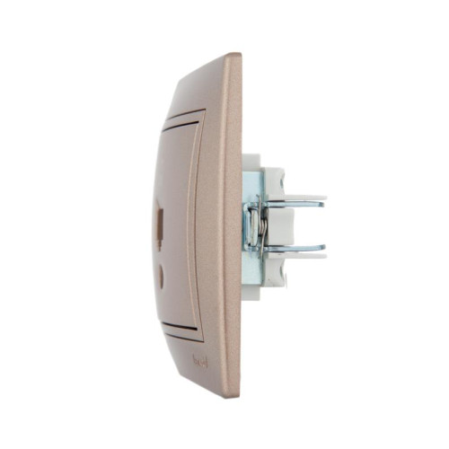 Розетка компьютерная 1-м СП Mira RJ45 16А IP20 со вставкой свет. корич. перламутр. LEZARD 701-3131-139 Розетка компьютерная 1-м СП Mira RJ45 16А IP20 со вставкой свет. корич. перламутр. LEZARD 701-3131-139