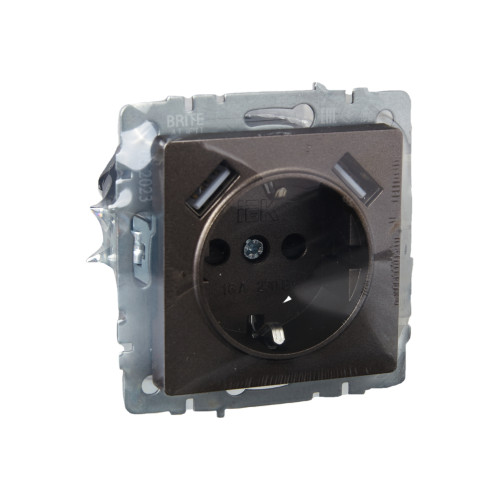 BRITE Розетка 1-местная с заземлением с защитными шторками 16А с USB A+A 5В 2,1А РЮш10-1-БрТБ темная бронза IEK BRITE Розетка 1-местная с заземлением с защитными шторками 16А с USB A+A 5В 2,1А РЮш10-1-БрТБ темная бронза IEK