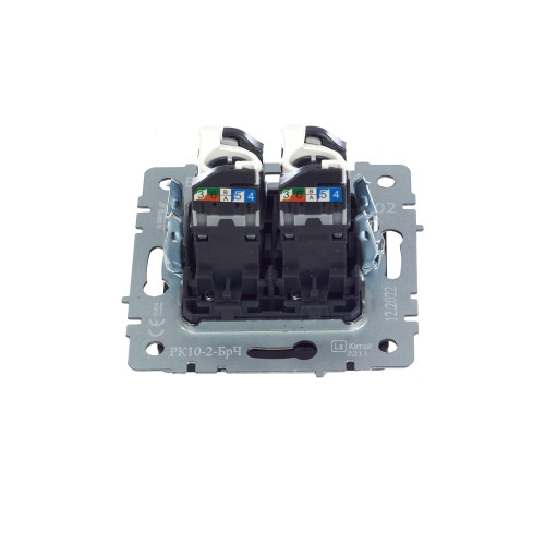 BRITE Розетка компьютерная двойная RJ45 кат.5E РК10-2-БрЧ черный IEK BRITE Розетка компьютерная двойная RJ45 кат.5E РК10-2-БрЧ черный IEK