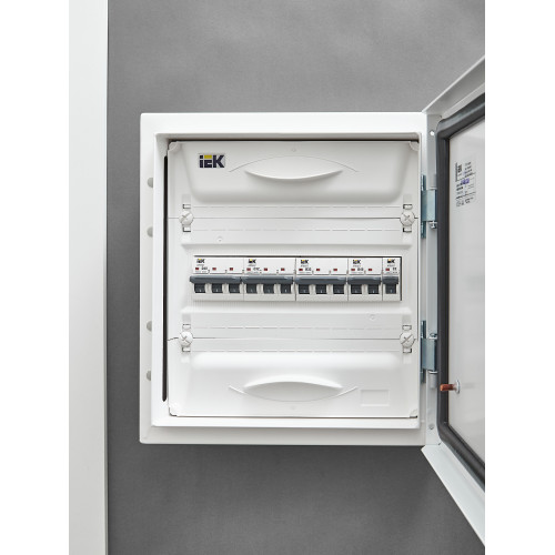 ARMAT Автоматический выключатель M06N 3P B 32А IEK