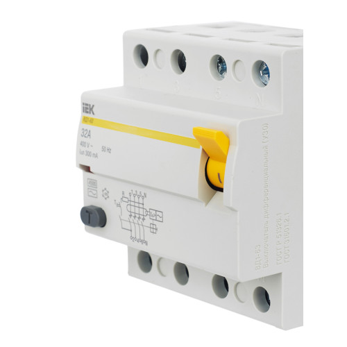 IEK MDV10-4-032-300