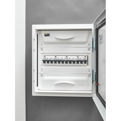 ARMAT Автоматический выключатель M10N 3P C 4А IEK ARMAT Автоматический выключатель M10N 3P C 4А IEK
