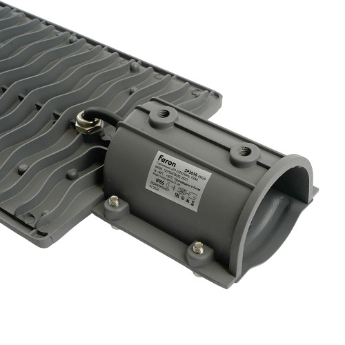 Светодиодный уличный консольный светильник Feron SP3036 150W 6400K 230V, серый Светодиодный уличный консольный светильник Feron SP3036 150W 6400K 230V, серый