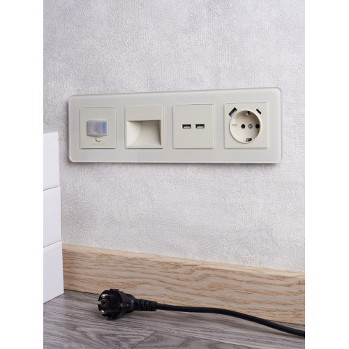 BRITE Рамка 4-местная РУ-4-2-Бр стекло песчаный RE IEK BRITE Рамка 4-местная РУ-4-2-Бр стекло песчаный RE IEK