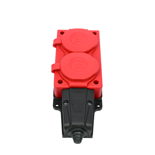 MULTISET Колодка 2х розетка 2К+З каучуковая 16 А/250 В IP44 КРАСНАЯ MULTISET Колодка 2х розетка 2К+З каучуковая 16 А/250 В IP44 КРАСНАЯ