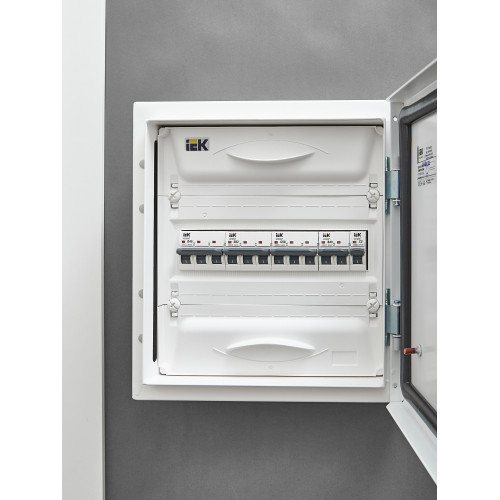 ARMAT Автоматический выключатель M06N 3P C 50А IEK ARMAT Автоматический выключатель M06N 3P C 50А IEK