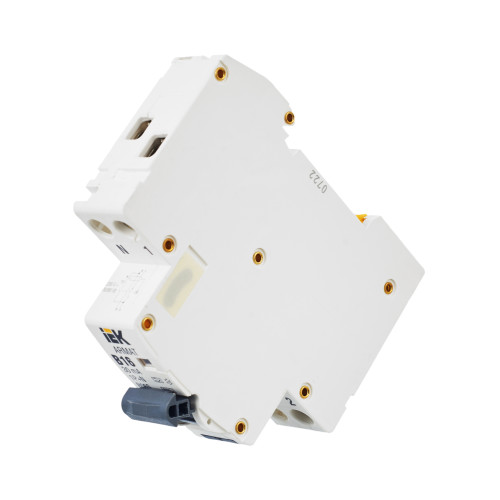 ARMAT Автоматический выключатель дифференциального тока B06S 1P+NP B16 30мА тип A (18мм) IEK ARMAT Автоматический выключатель дифференциального тока B06S 1P+NP B16 30мА тип A (18мм) IEK
