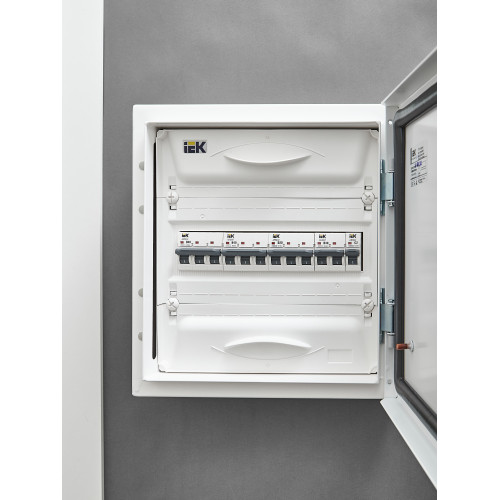 ARMAT Автоматический выключатель M06N 3P B 40А IEK