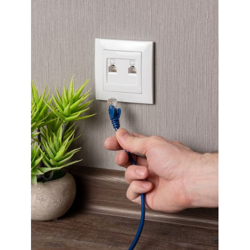 Валенсия розетка компьютерная RJ-45 2-местная белая EKF